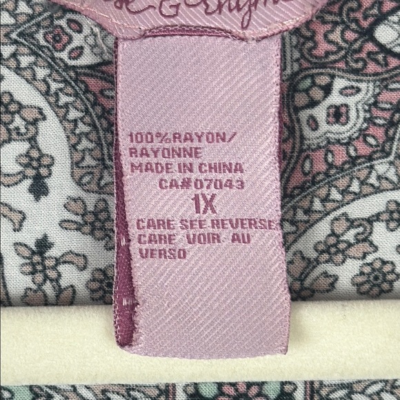 Rose & Rhyme Cream and Brown Patterned Relaxed Cap Sleeve Blouse Size 1X - Picture 4 of 9